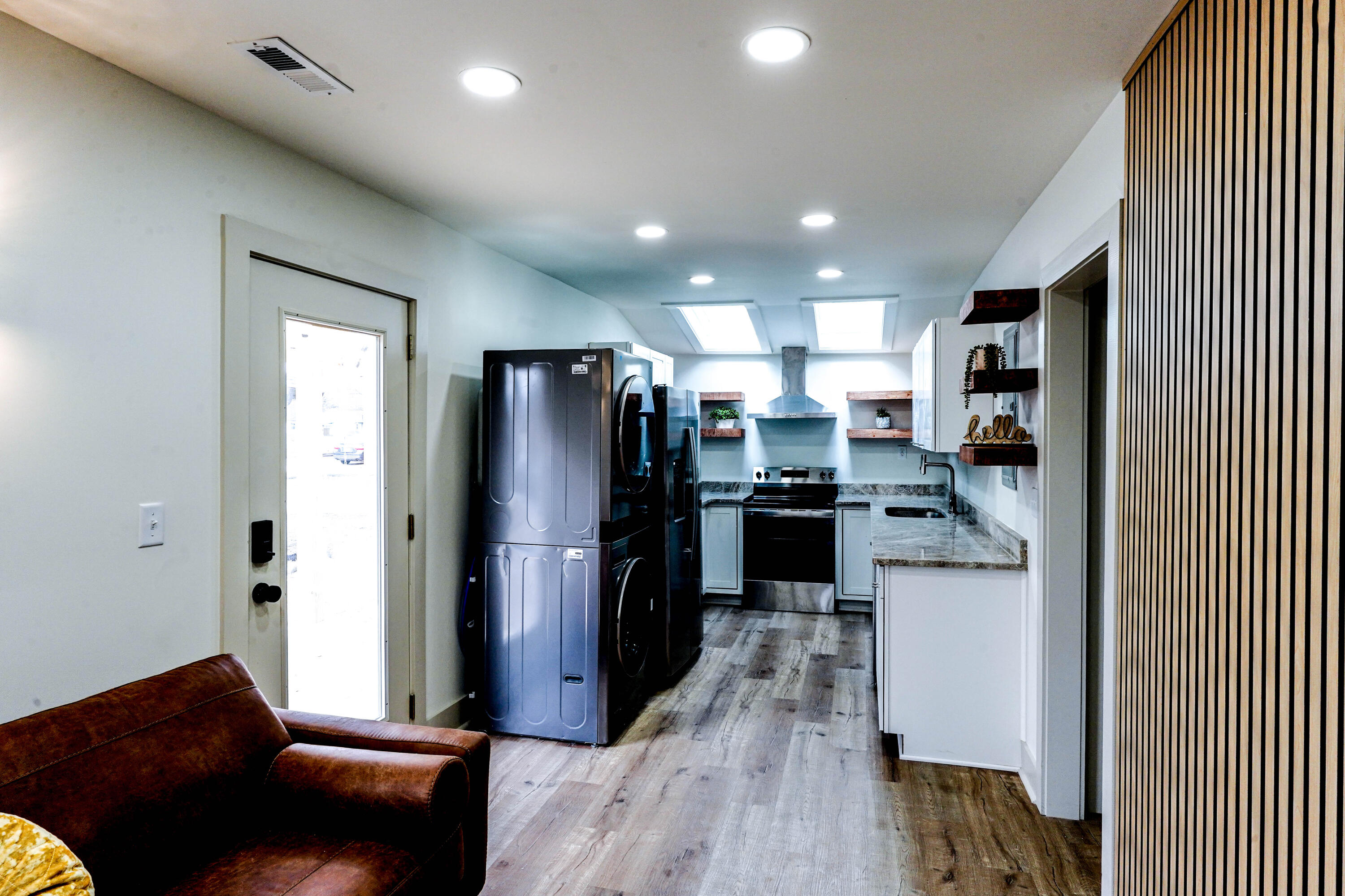 2003 Jackson Street Chattanooga, TN 37404 - Photo 5 of 21 Welcome Home!