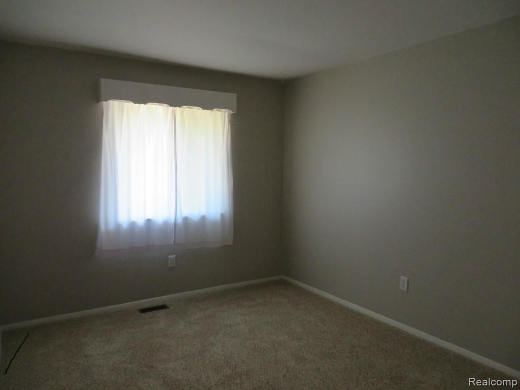 44768 Hanford Road Canton, MI 48187 - Photo 13 of 22