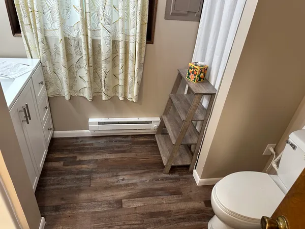 $224,900 | 6049 East Flyers Drive, Woodlawn, IL 62898