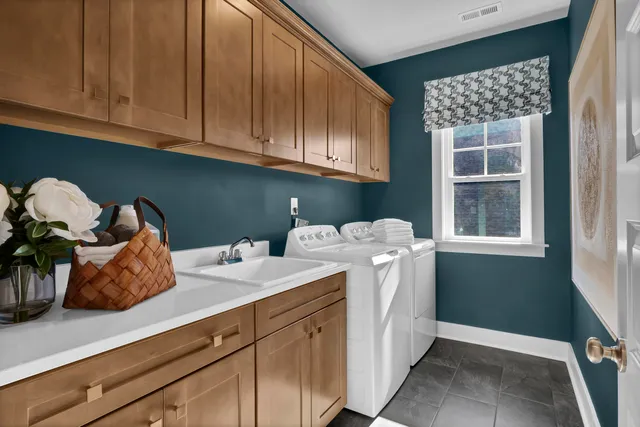 $660,000 | 3585 Sawlog Drive, Summerville, SC 29486