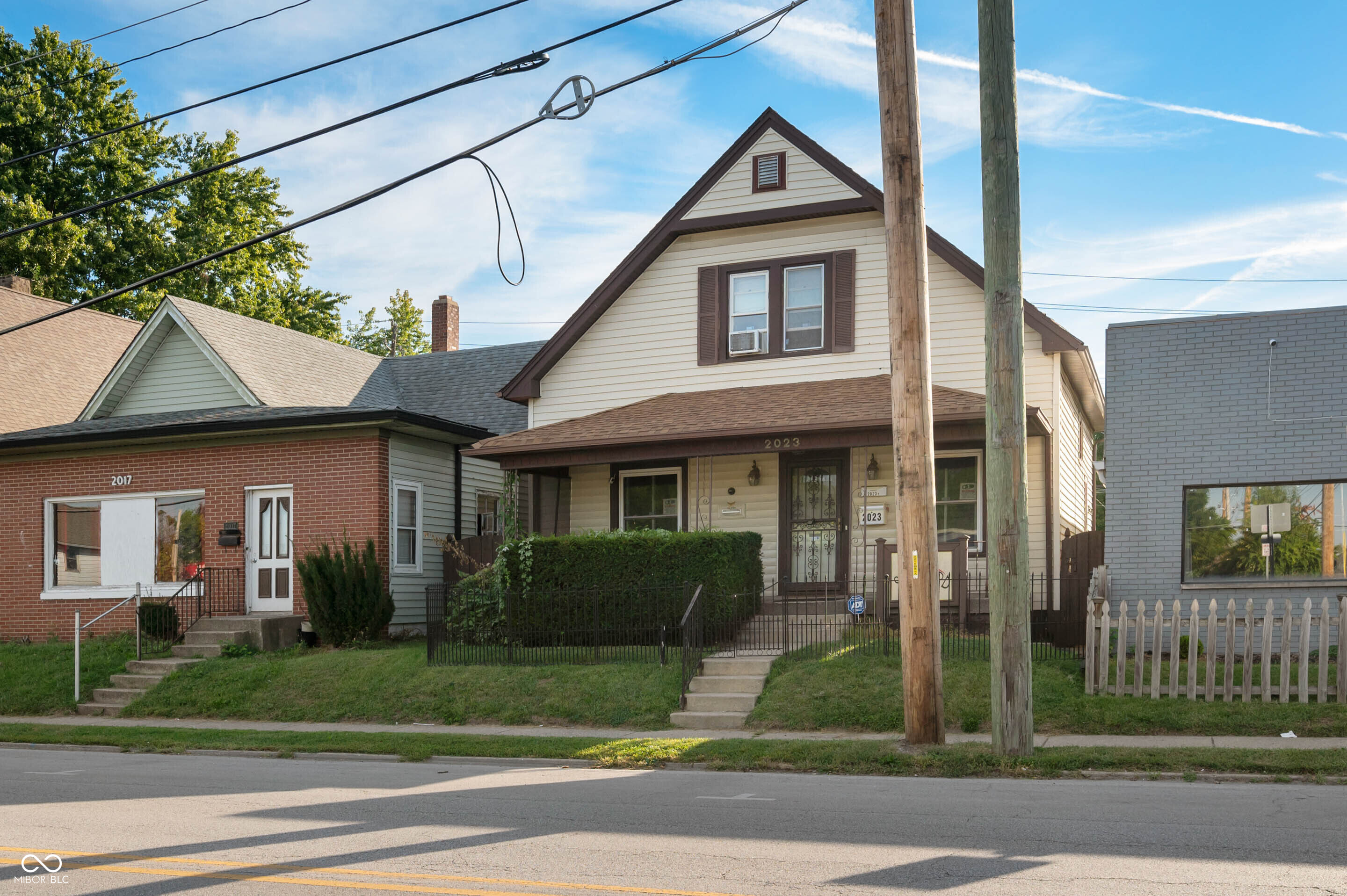 2023 Shelby Street Indianapolis, IN 46203 - Photo 2 of 22