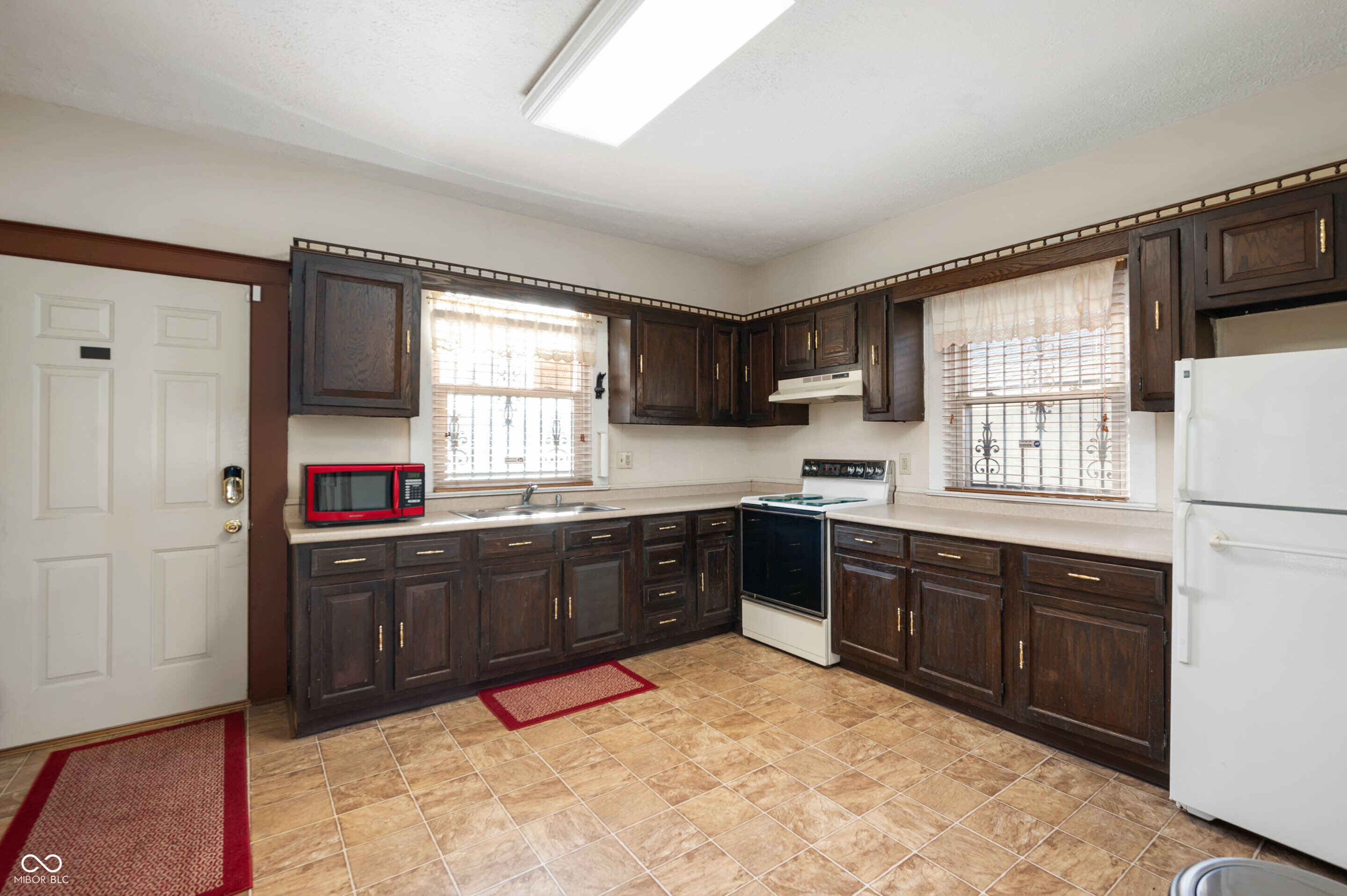 2023 Shelby Street Indianapolis, IN 46203 - Photo 10 of 22