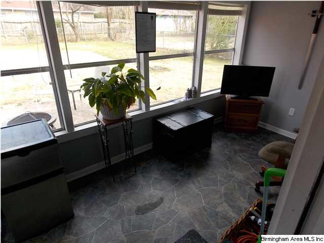 111 Pinewood Avenue Bessemer, AL 35023 - Photo 8 of 20