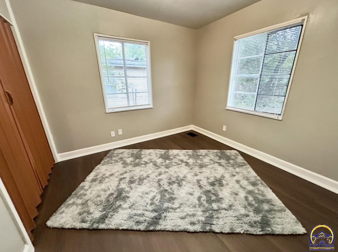 3387 Southwest Clare Avenue Topeka, KS 66611 - Photo 11 of 16