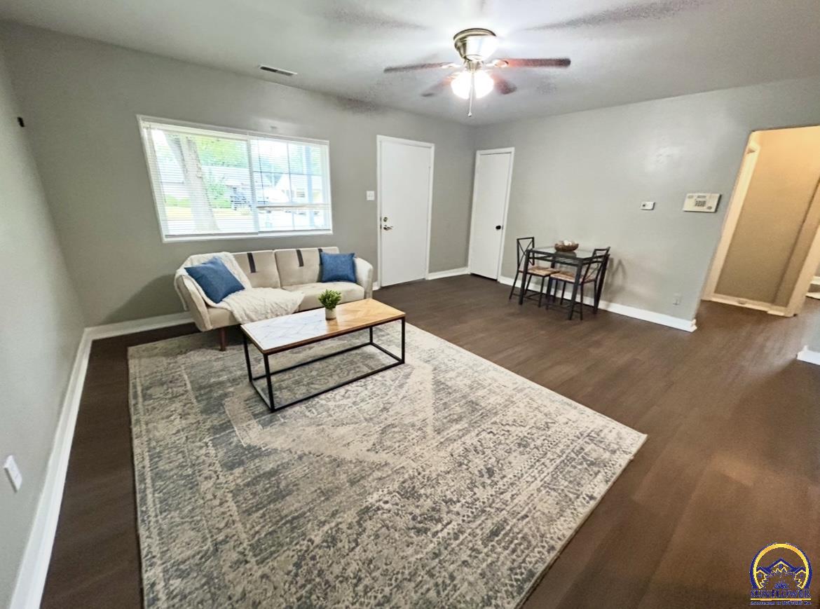 3387 Southwest Clare Avenue Topeka, KS 66611 - Photo 5 of 16