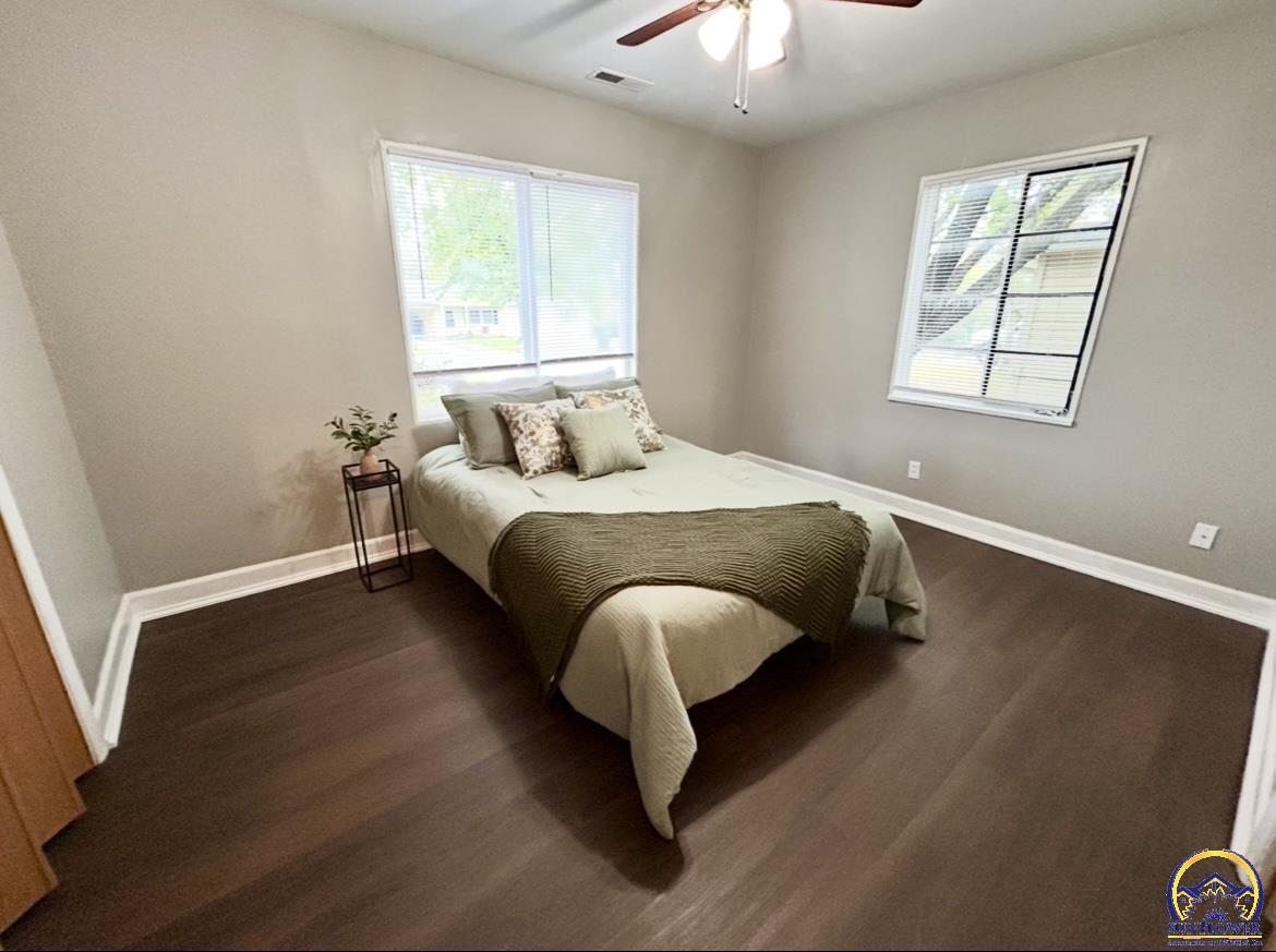 3387 Southwest Clare Avenue Topeka, KS 66611 - Photo 10 of 16