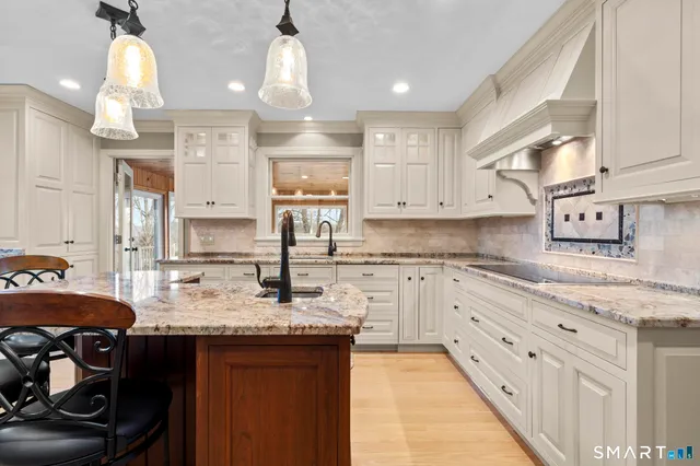 $925,000 | 30 Cherry Ridge Road, Middlefield, CT 06455