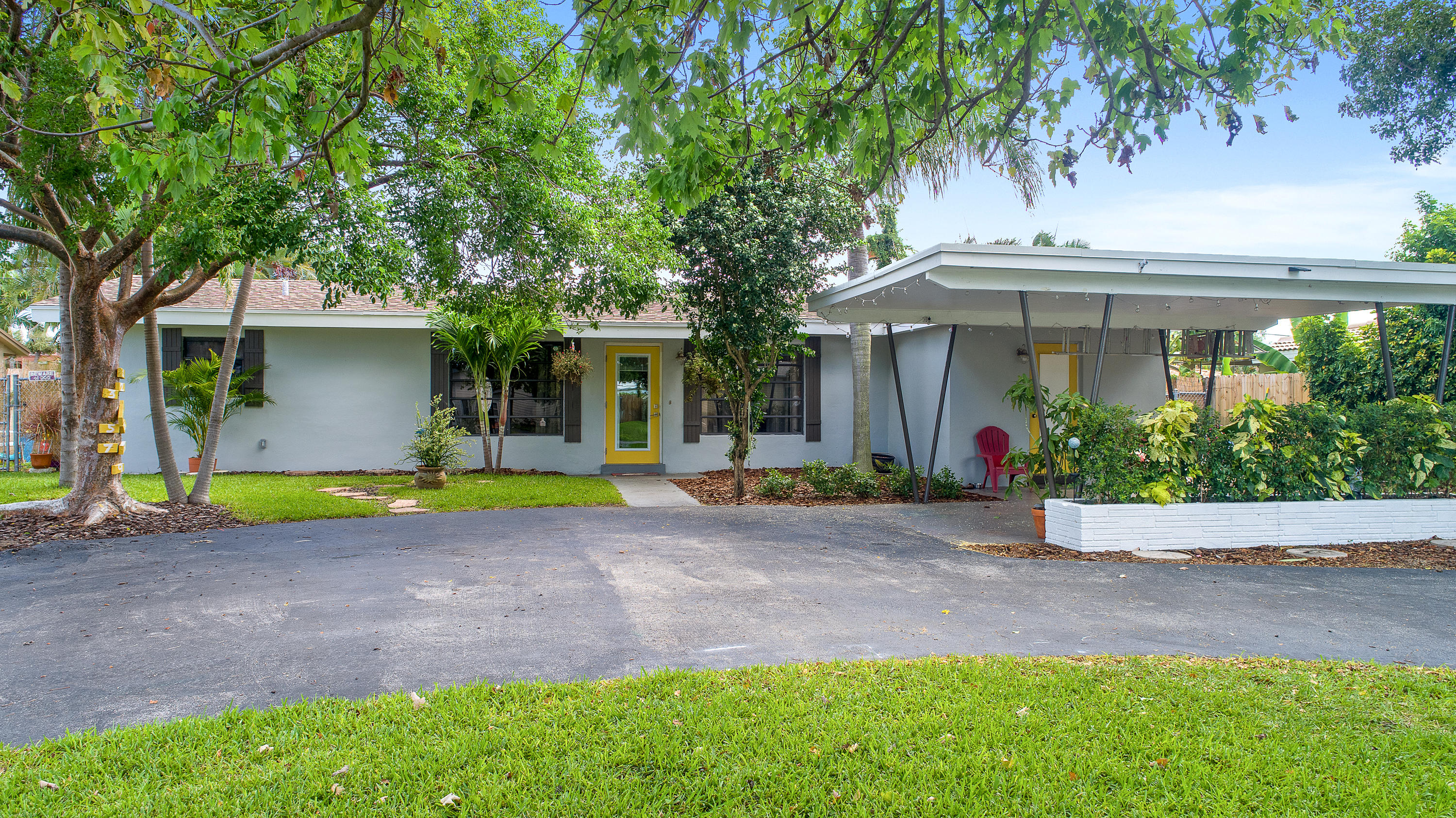 440 Northeast 35th Street Boca Raton, FL 33431 - Photo 1 of 20 Exterior Front