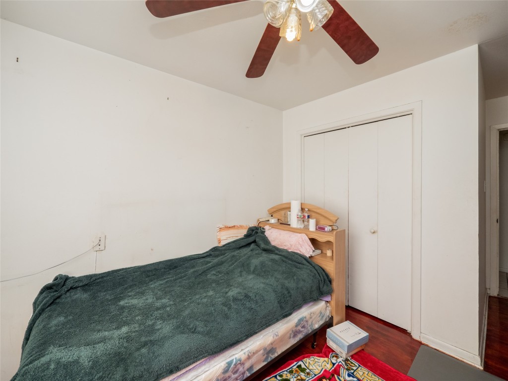 1409 Zephyr Road Killeen, TX 76541 - Photo 17 of 31 a bedroom with a bed and ceiling fan