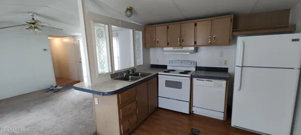 $1,200 | 52 Cleveland Drive, Beaufort, SC 29906