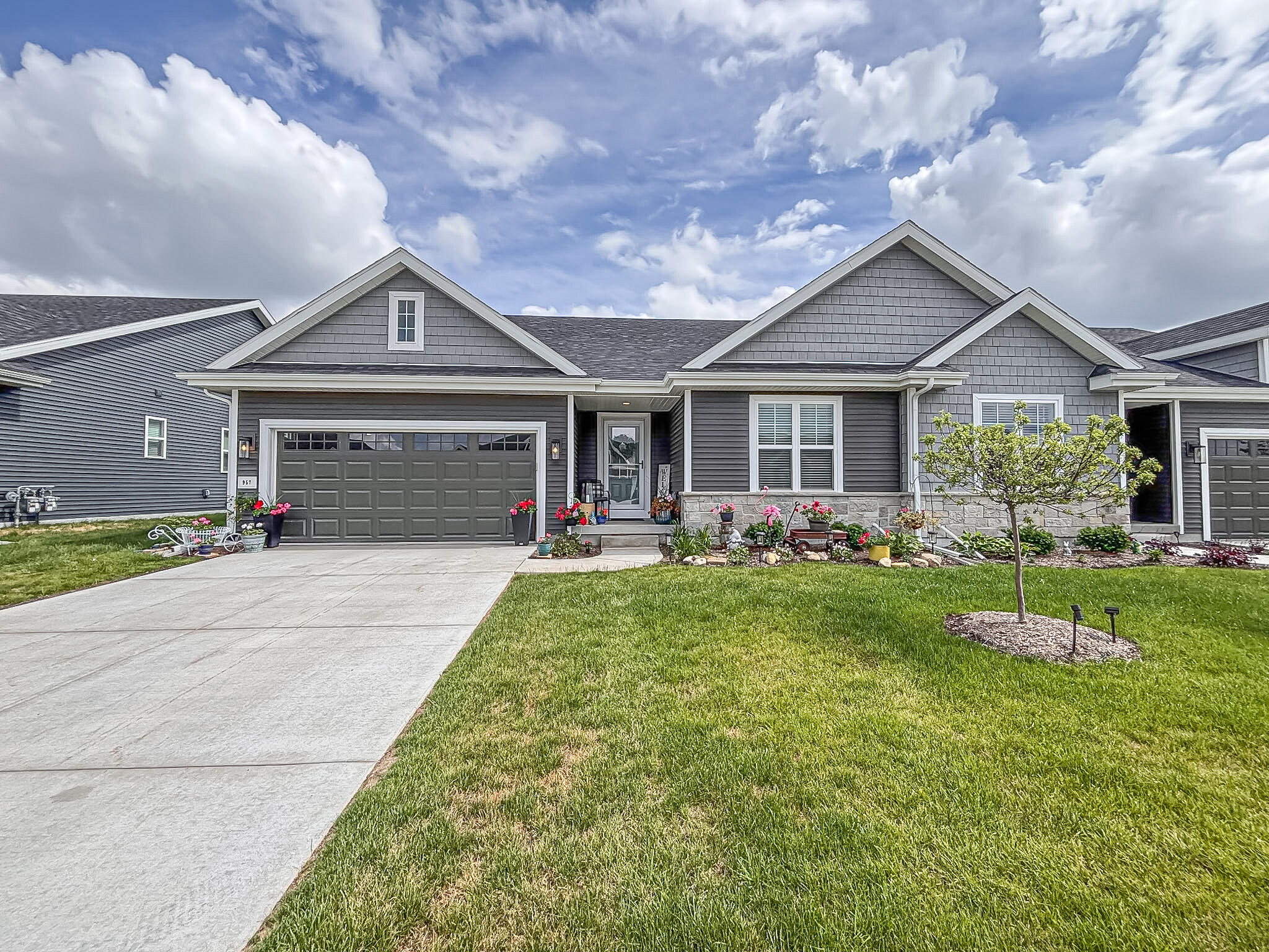 957 Elderberry Road Oconomowoc, WI 53066 - Photo 1 of 30 Exterior