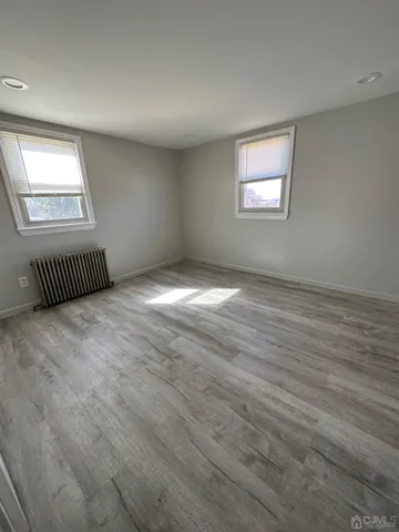 $2,000 | 35 Lavern Street, Unit 2ND F, Sayreville, NJ 08872