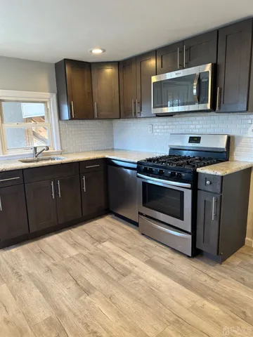 $2,000 | 35 Lavern Street, Unit 2ND F, Sayreville, NJ 08872