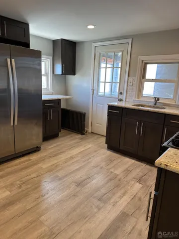 $2,000 | 35 Lavern Street, Unit 2ND F, Sayreville, NJ 08872