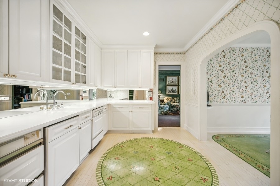 32 Woodley Road Winnetka, IL 60093 - Photo 16 of 55