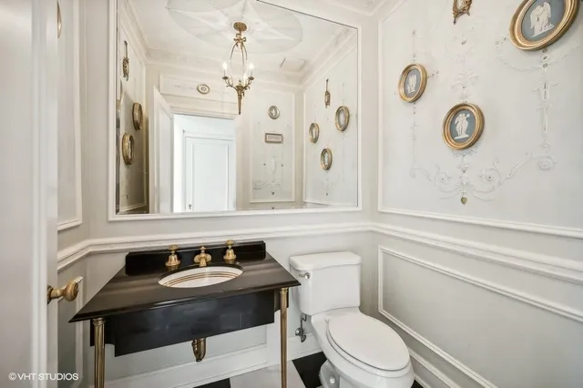 $4,950,000 | 32 Woodley Road, Winnetka, IL 60093