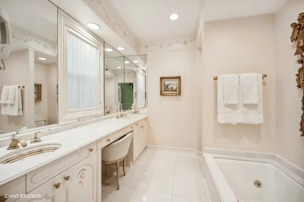 $4,950,000 | 32 Woodley Road, Winnetka, IL 60093