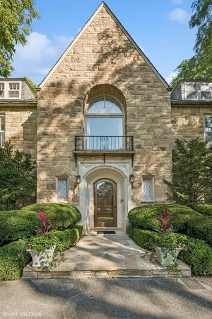 $4,950,000 | 32 Woodley Road, Winnetka, IL 60093