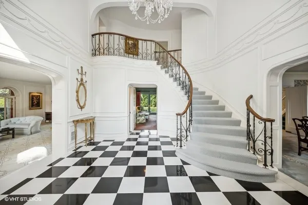 $4,950,000 | 32 Woodley Road, Winnetka, IL 60093