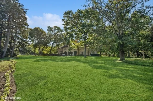 $4,950,000 | 32 Woodley Road, Winnetka, IL 60093