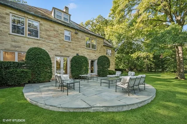 $4,950,000 | 32 Woodley Road, Winnetka, IL 60093
