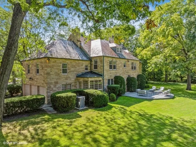 $4,950,000 | 32 Woodley Road, Winnetka, IL 60093