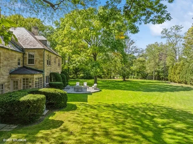 $4,950,000 | 32 Woodley Road, Winnetka, IL 60093