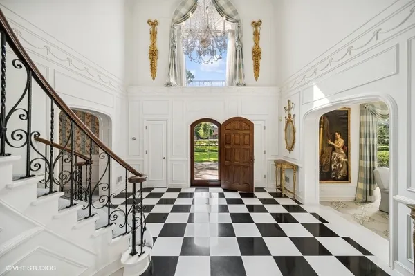 $4,950,000 | 32 Woodley Road, Winnetka, IL 60093