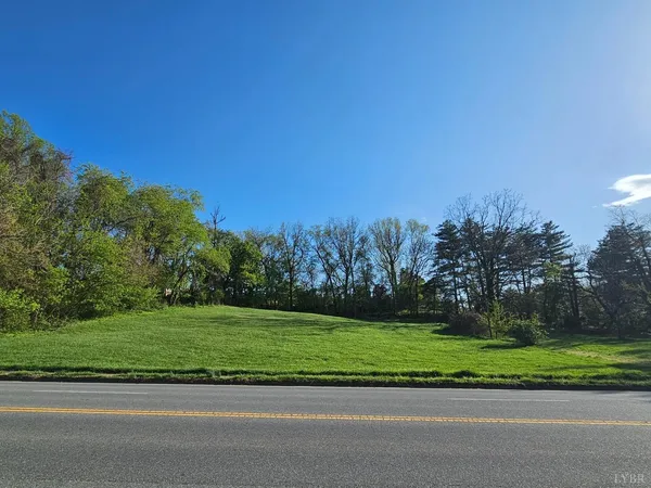 a view of a golf course