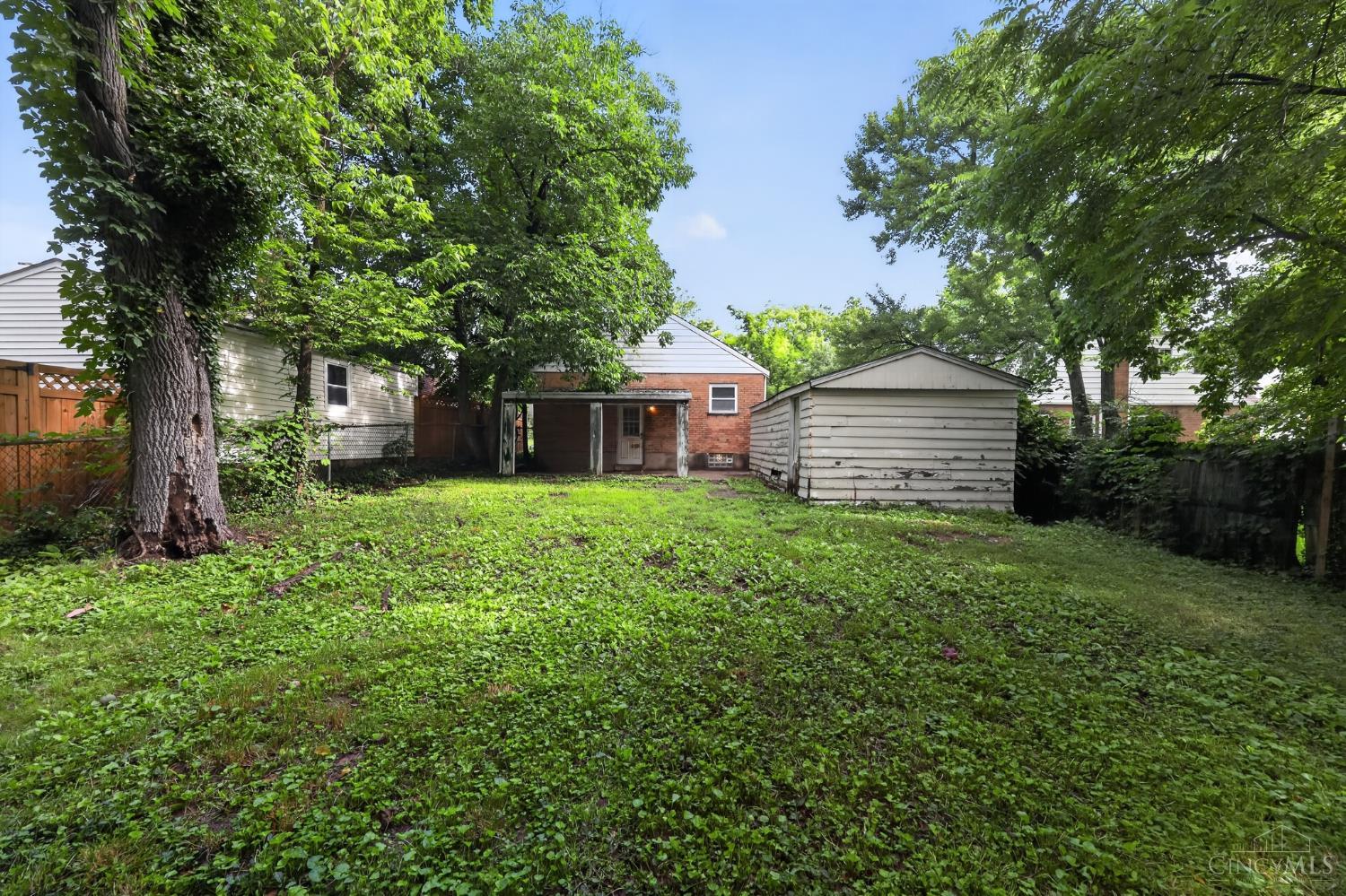 364 Ingram Road Cincinnati, OH 45218 - Photo 5 of 31