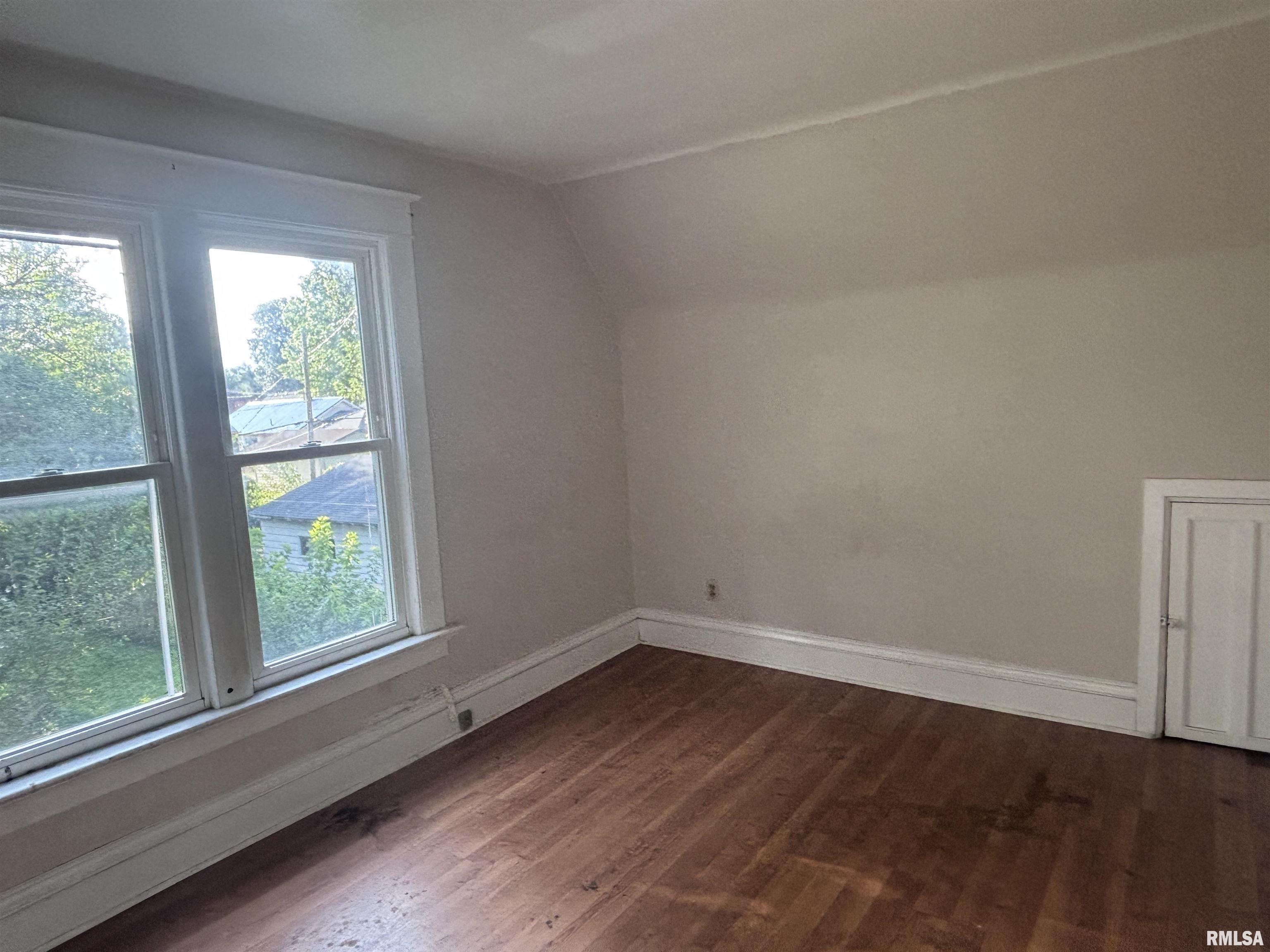 2212 South 10th Street Springfield, IL 62703 - Photo 3 of 10 Gallery Image 3