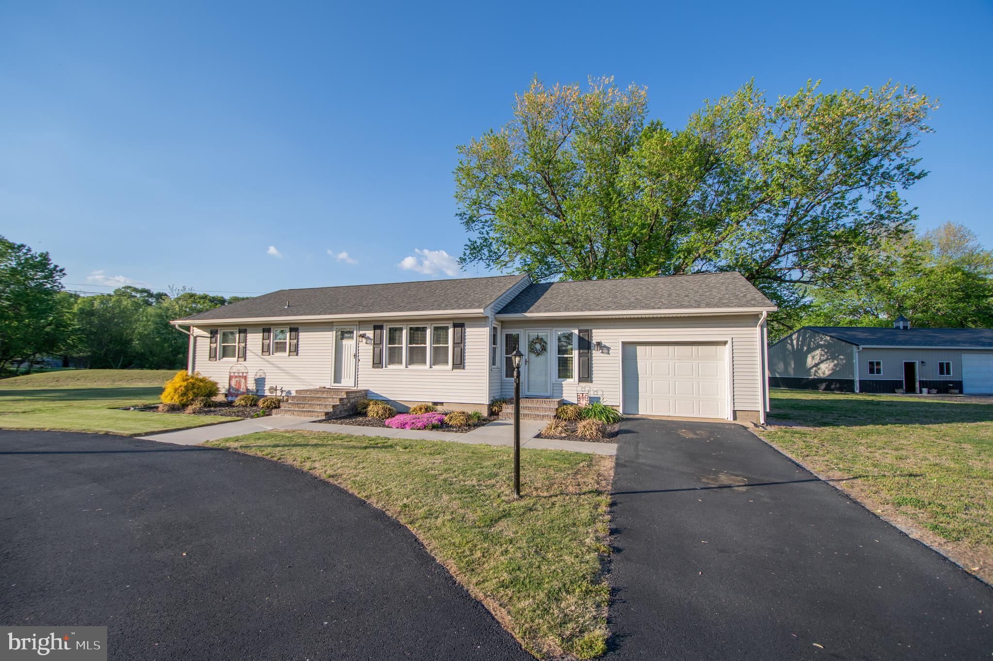 8707 Delmar Road Delmar, DE 19940 - Photo 2 of 20