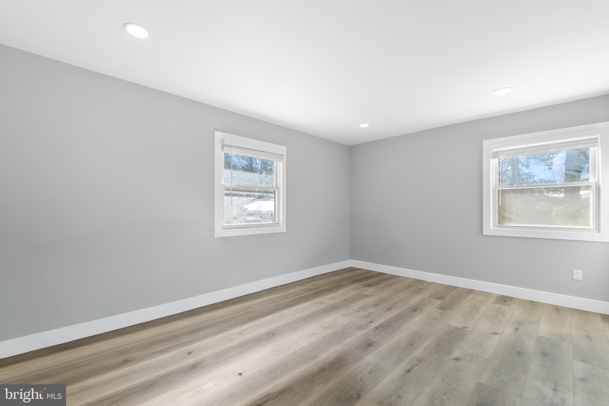 19104 Bloomfield Road Olney, MD 20832 - Photo 19 of 37 an empty room with windows