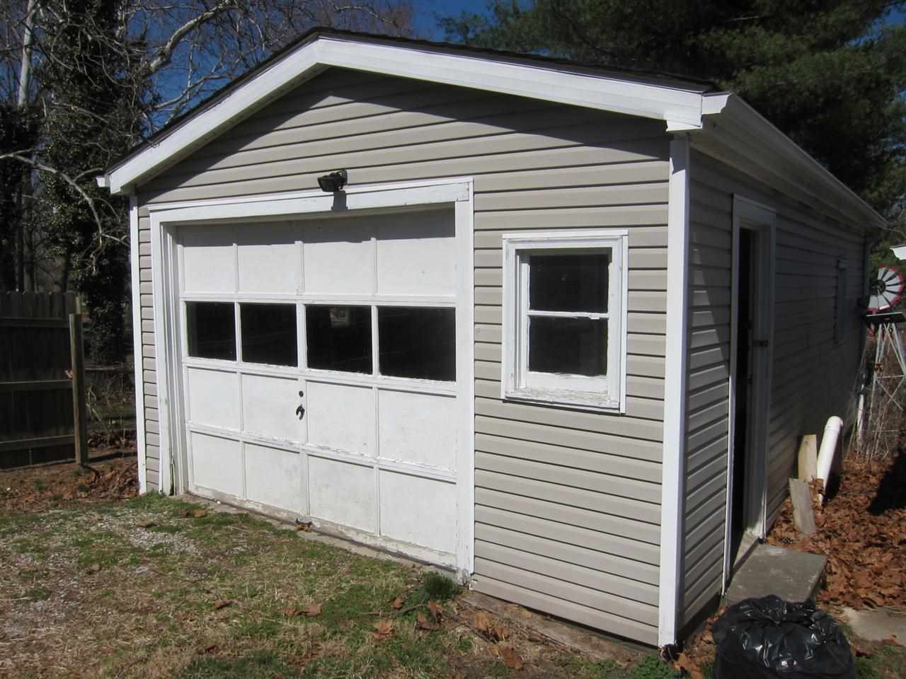 7100 Walden Road Newburgh, IN 47630 - Photo 2 of 8 Gallery Image 2