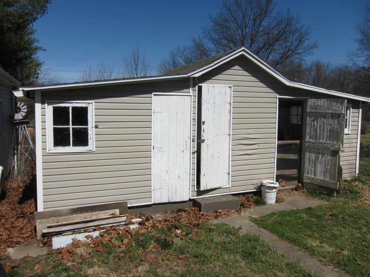 7100 Walden Road Newburgh, IN 47630 - Photo 3 of 8 Gallery Image 3