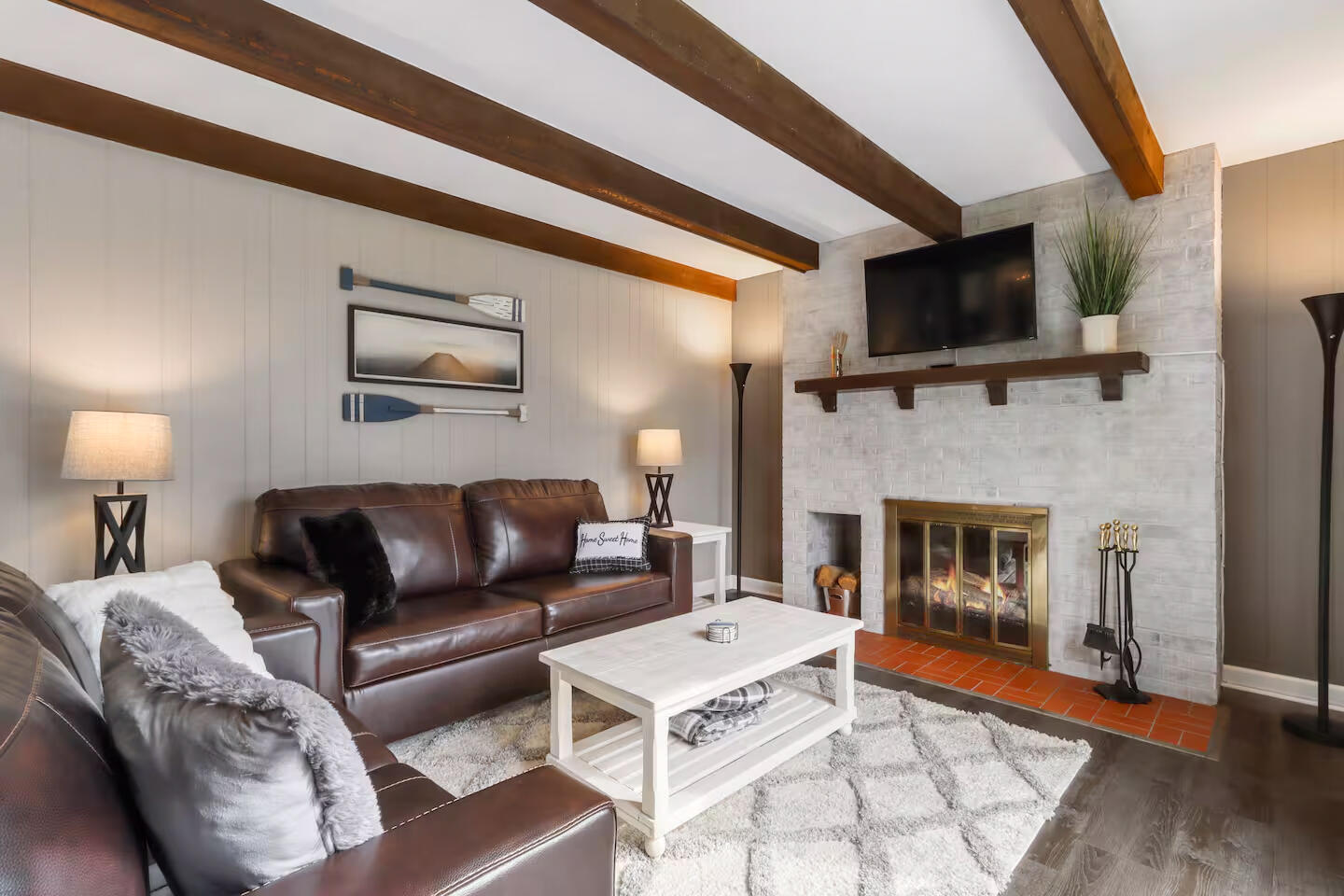 1800 Miller Road Lake Geneva, WI 53147 - Photo 5 of 29 Family Room