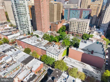 $774,900 | 1615-1617 Spruce Street, Unit 400, Philadelphia, PA 19103