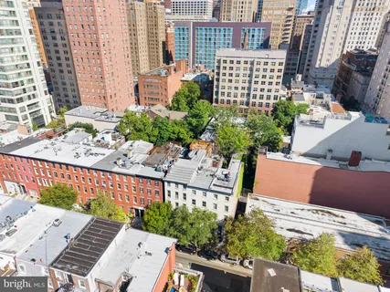 $774,900 | 1615-1617 Spruce Street, Unit 400, Philadelphia, PA 19103