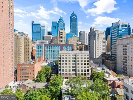 $774,900 | 1615-1617 Spruce Street, Unit 400, Philadelphia, PA 19103
