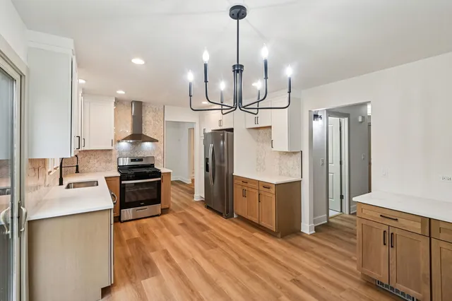 $535,000 | 123 North Western Avenue, Bartlett, IL 60103