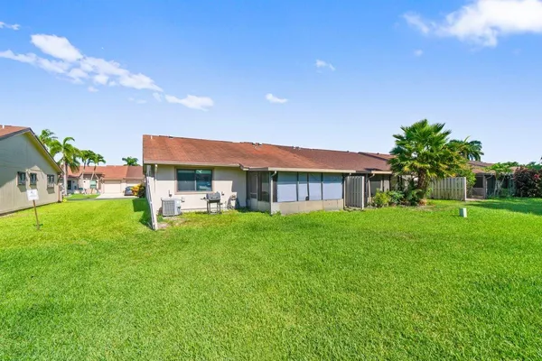 $349,000 | 18 Winchmore Lane, Boynton Beach, FL 33426