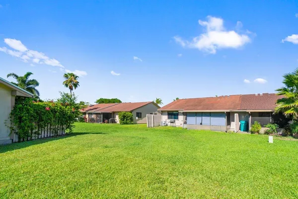 $349,000 | 18 Winchmore Lane, Boynton Beach, FL 33426