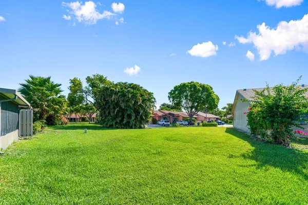 $349,000 | 18 Winchmore Lane, Boynton Beach, FL 33426