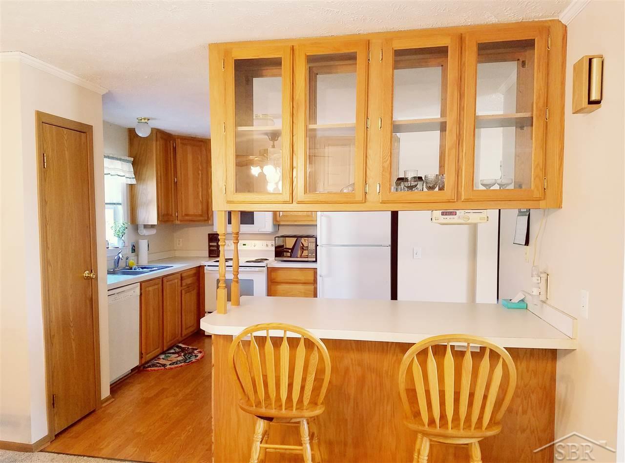 13568 Geddes Road Hemlock, MI 48626 - Photo 3 of 16 Kitchen