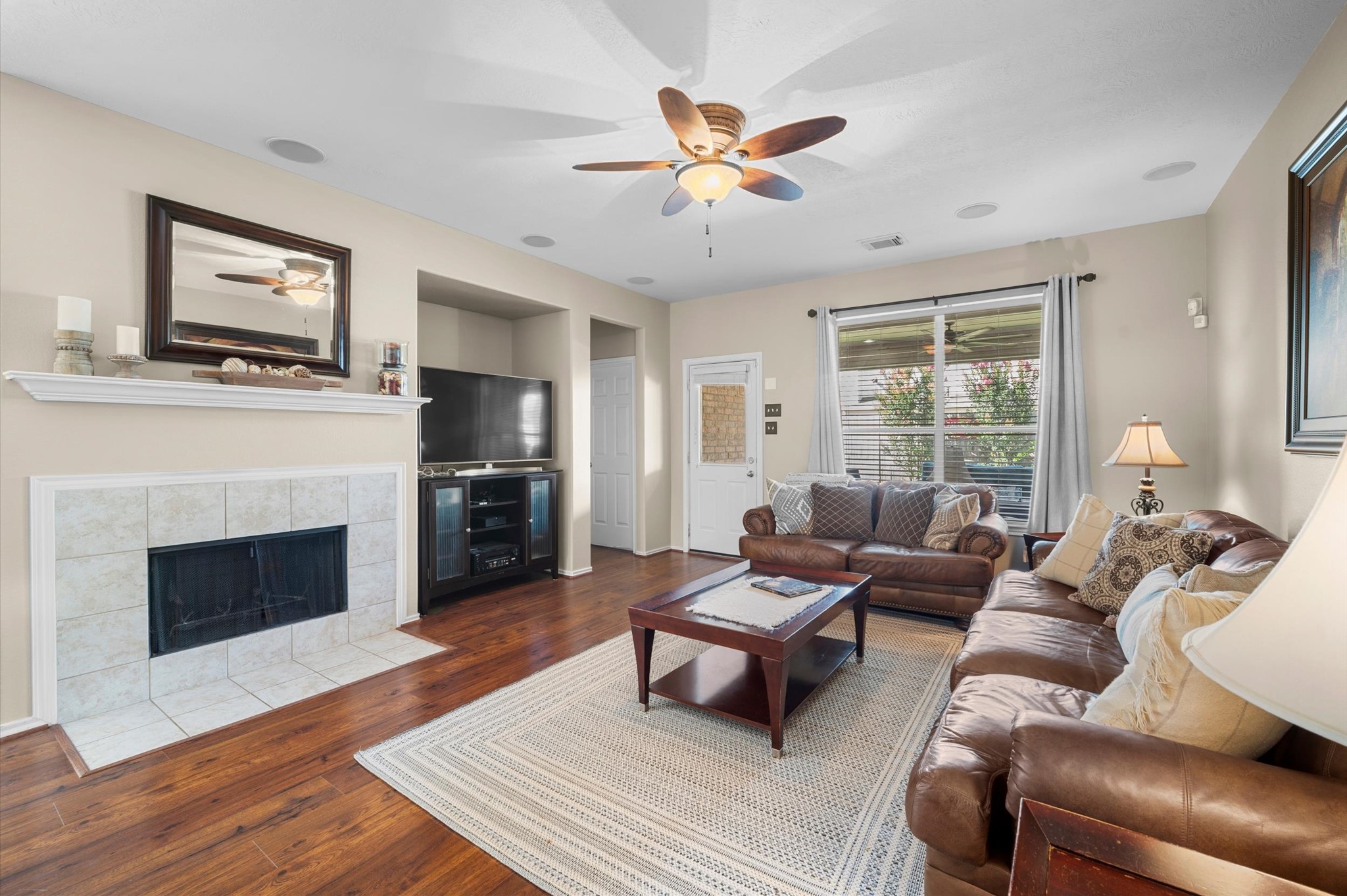 2411 Fern Lacy Drive Spring, TX 77388 - Photo 11 of 26 Family Room