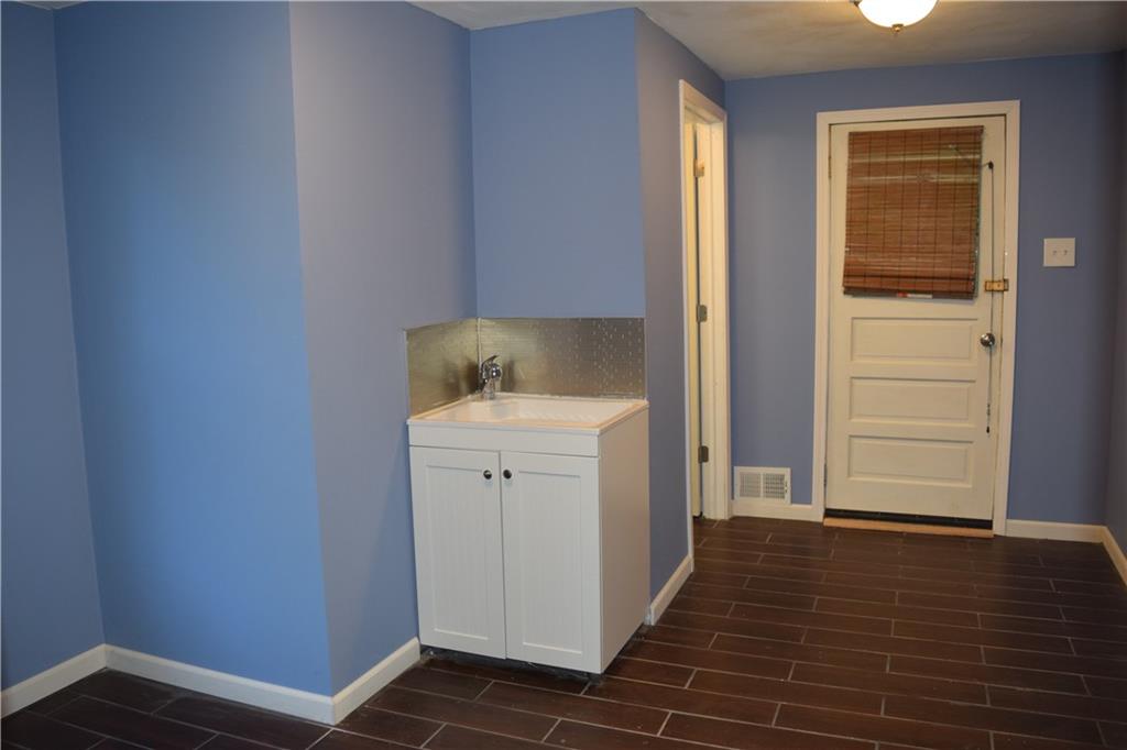 107 Soose Road Pittsburgh, PA 15209 - Photo 9 of 15 Gallery Image 9