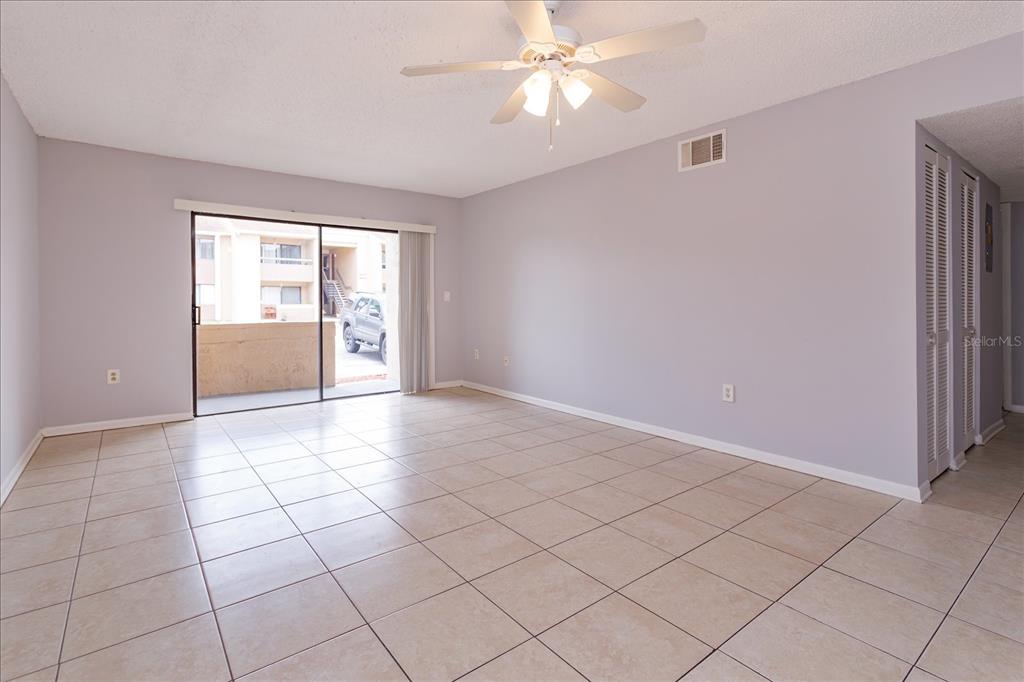 5013 Vineland Road, Unit 108 Orlando, FL 32811 - Photo 10 of 18