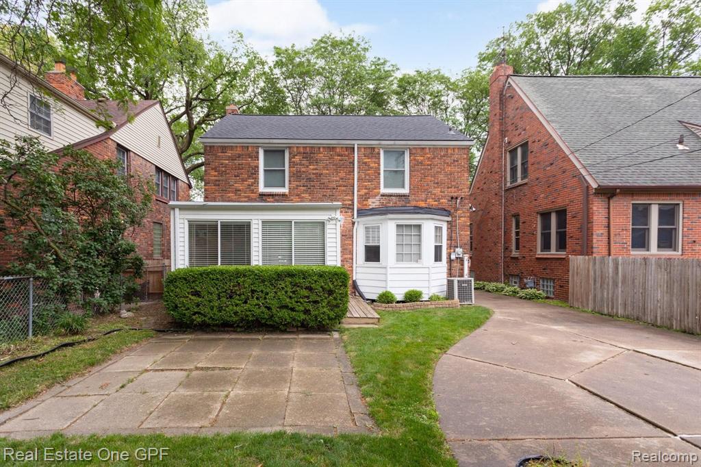 427 Moran Road Grosse Pointe Farms, MI 48236 - Photo 24 of 29