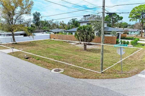 $649,000 | 4004 Worcester Road, Sarasota, FL 34231