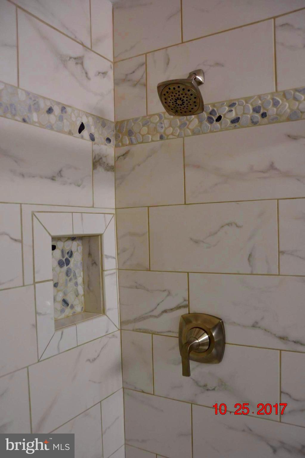 1823 Middleborough Road Essex, MD 21221 - Photo 12 of 24 Bath